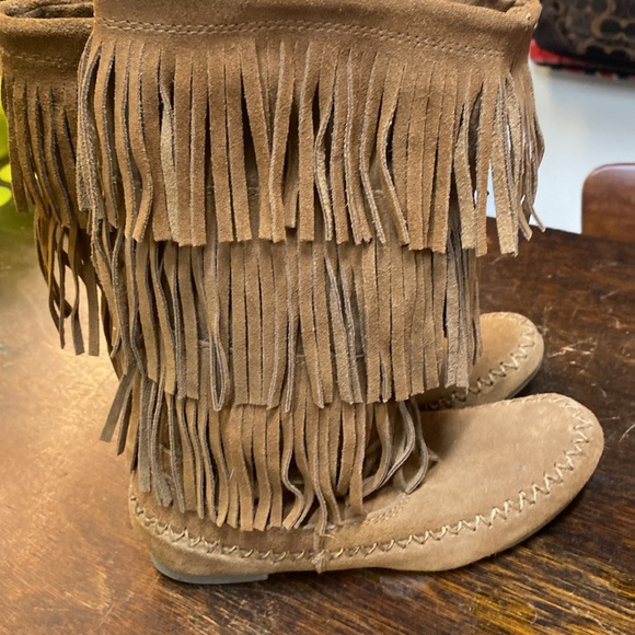 Suede fringed boots - Picture 3 of 5